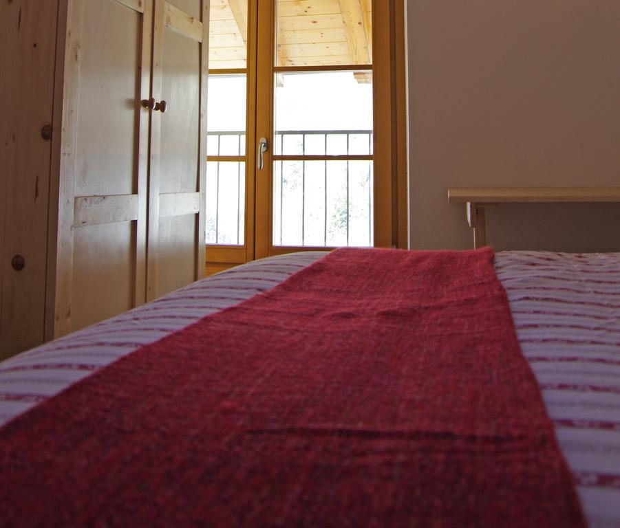 Le Castagne Matte Bed and Breakfast Stenico Værelse billede